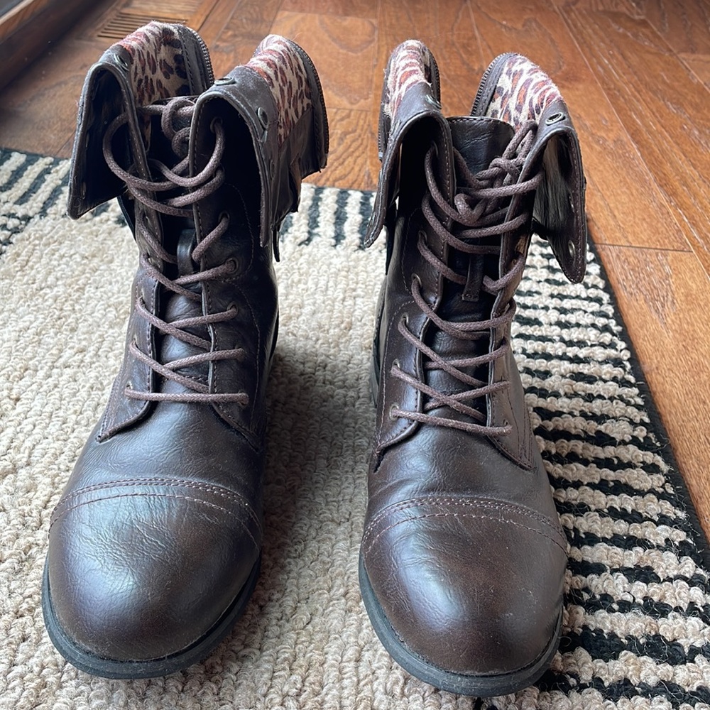 Boots - Picture 2 of 3